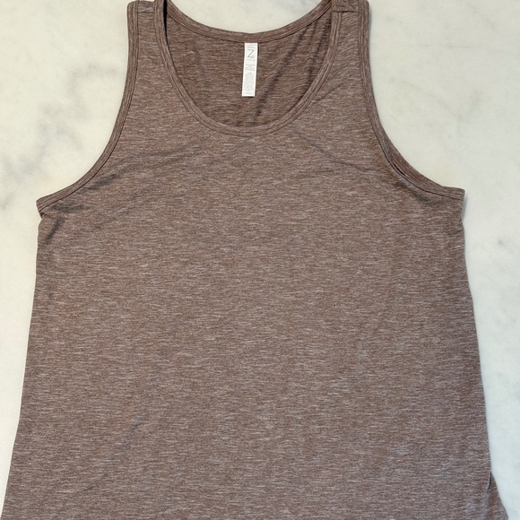 Women’s black tank top Z by Zella, Size M X 21.5” scoop neck to hem - Picture 1 of 5